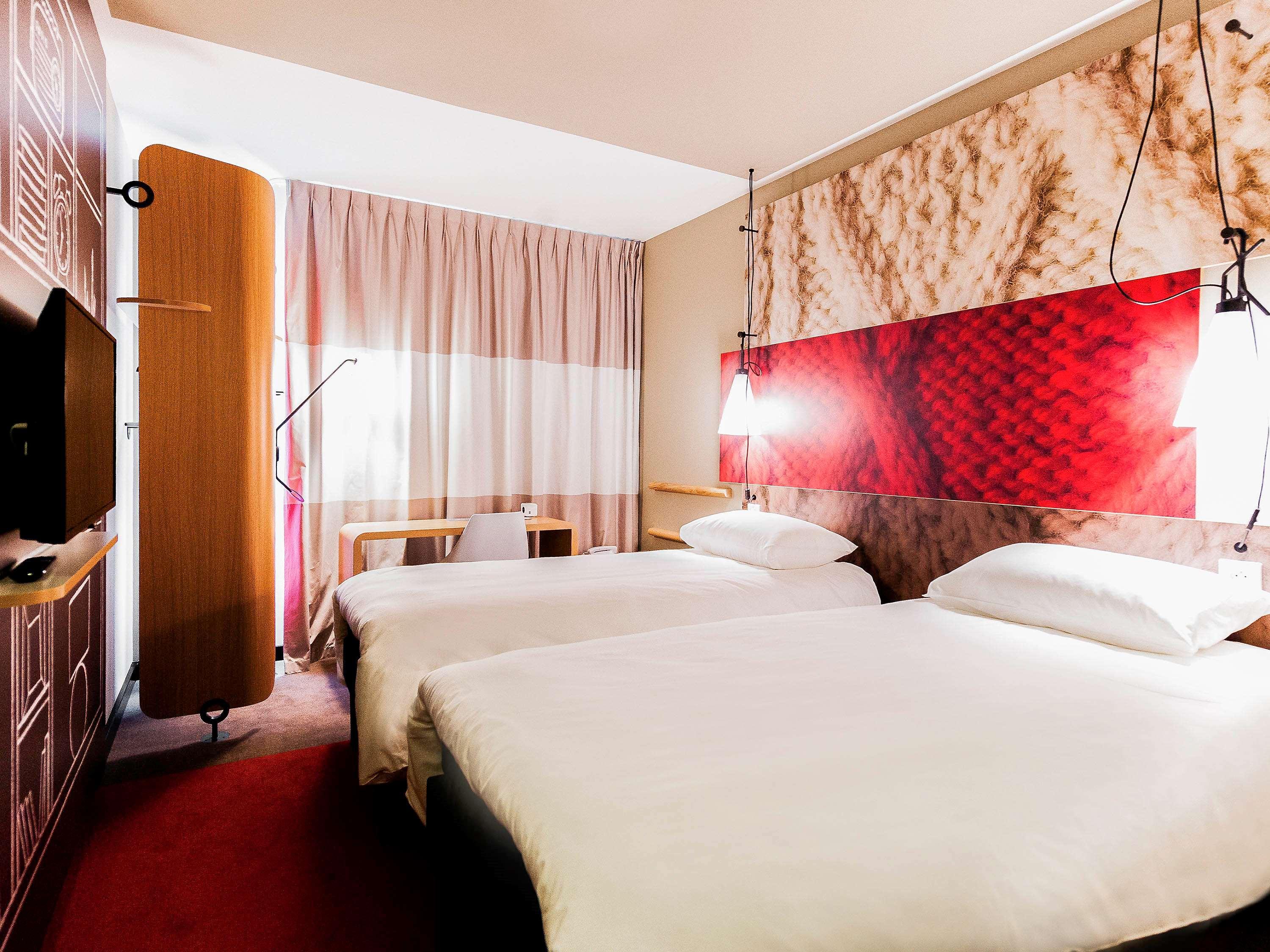 فندق Ibis Poznan Polnoc سوخو لاس المظهر الخارجي الصورة