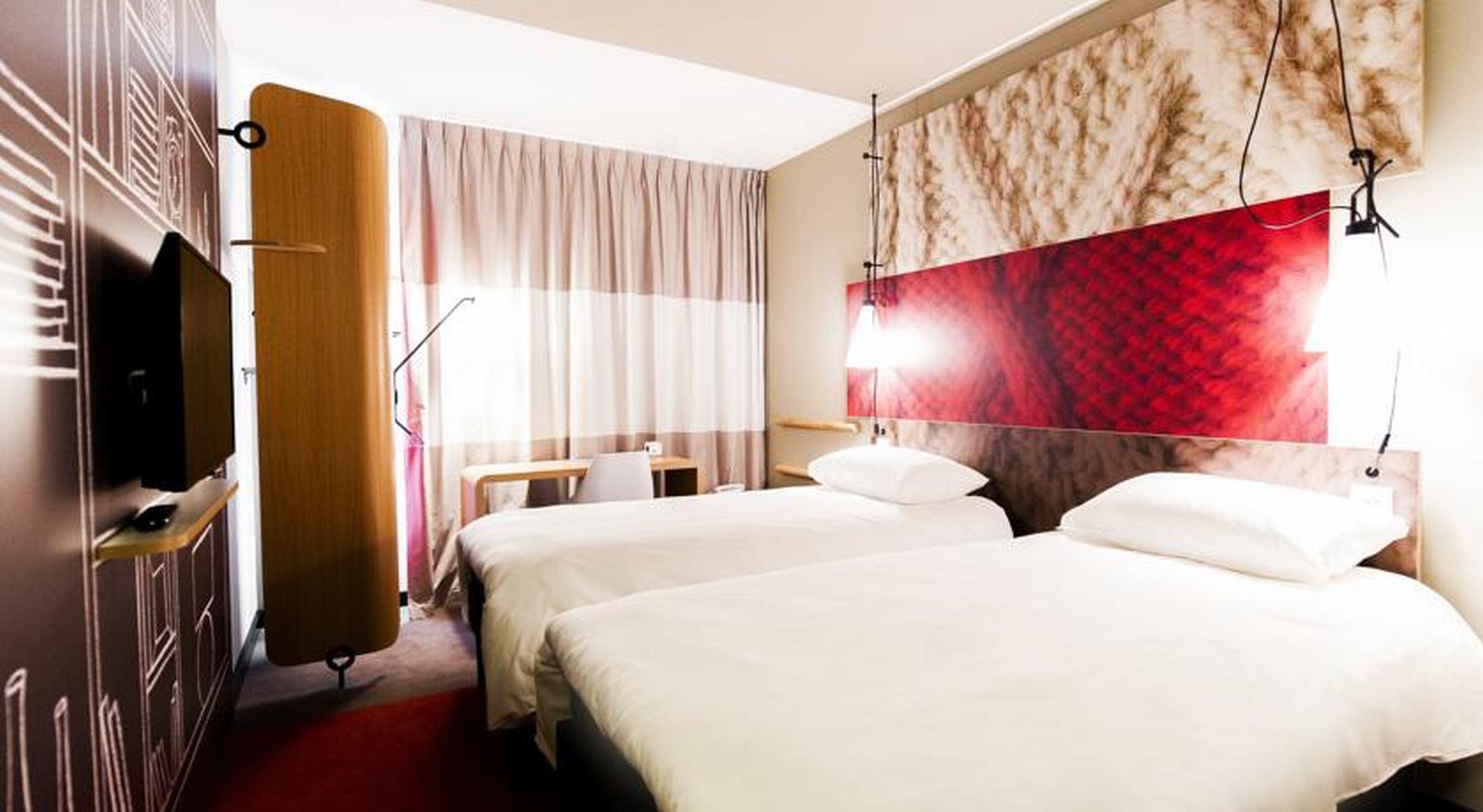 فندق Ibis Poznan Polnoc سوخو لاس المظهر الخارجي الصورة