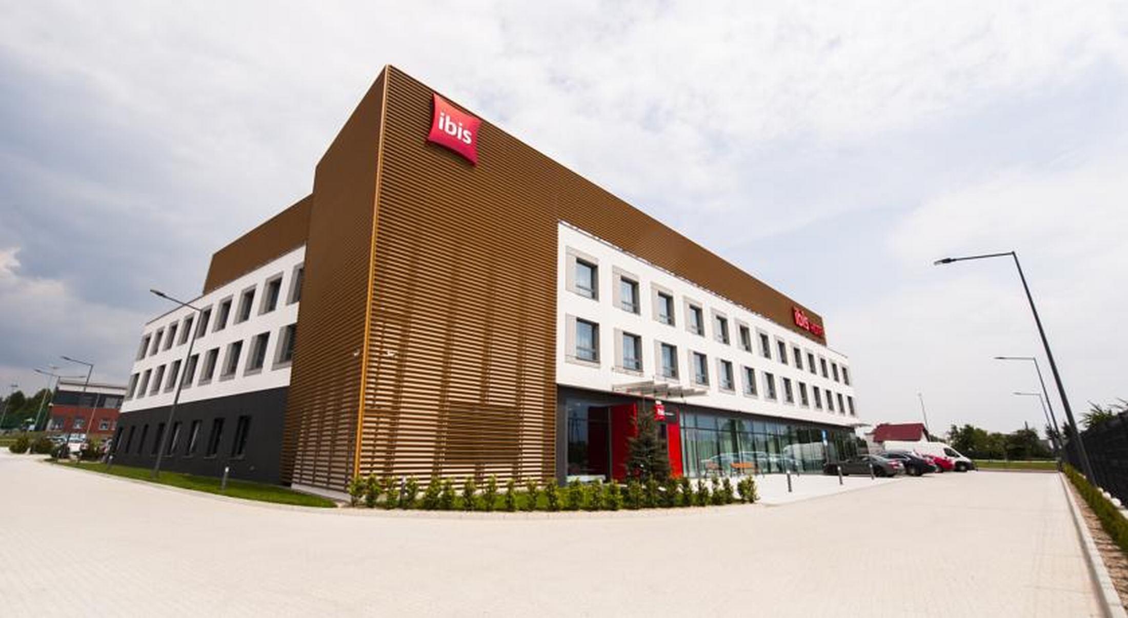 فندق Ibis Poznan Polnoc سوخو لاس المظهر الخارجي الصورة