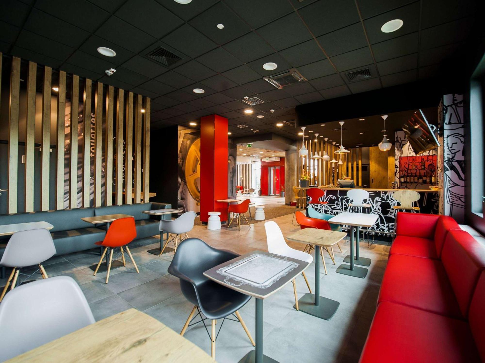 فندق Ibis Poznan Polnoc سوخو لاس المظهر الخارجي الصورة