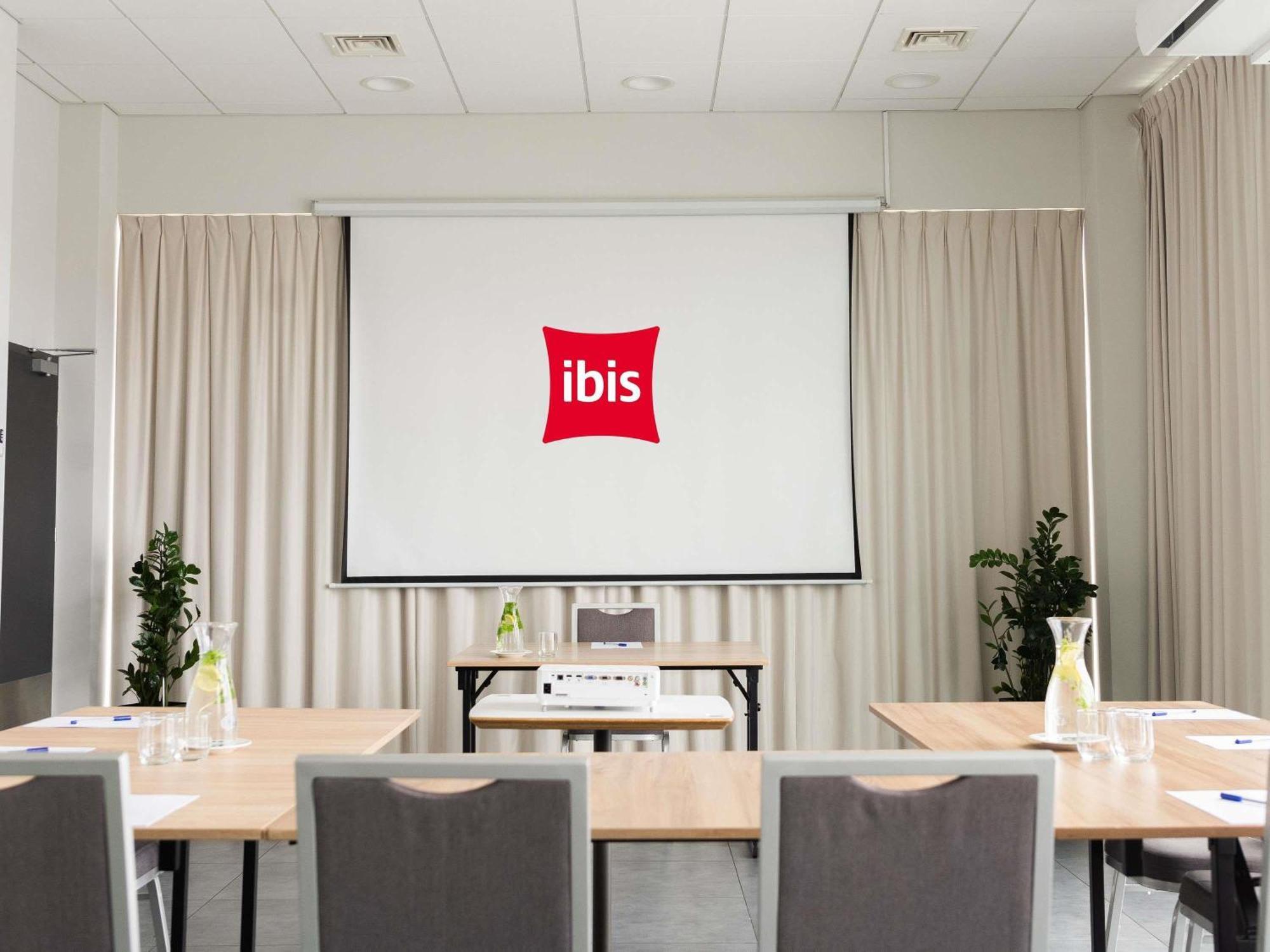 فندق Ibis Poznan Polnoc سوخو لاس المظهر الخارجي الصورة